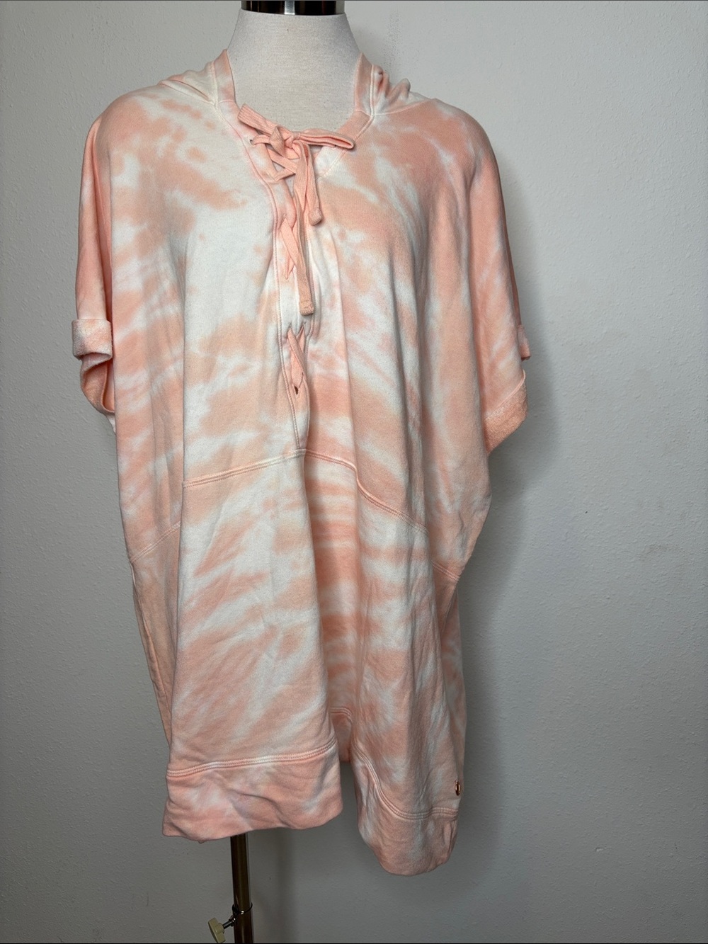 Livi Active Peach and White Tie-Dye Hooded Pullover